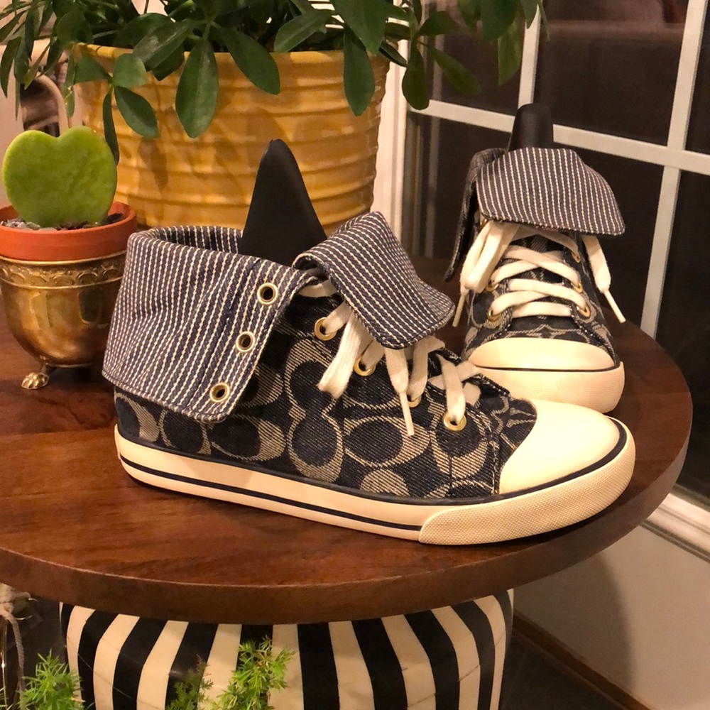 Coach Demin sneakers size 5.5 (but size 6 fit)